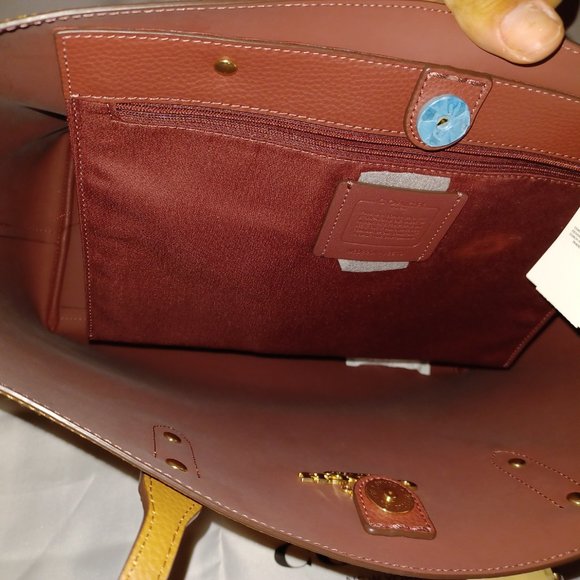 LARGE LIGHT SADDLE COACH TOTE - Picture 2 of 5